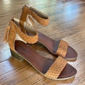 Womens sandals